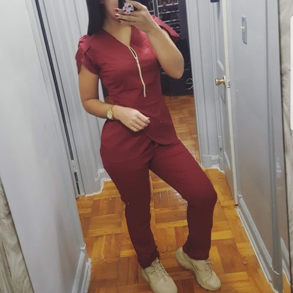 Jaanuu Rose Wine Tulip Scrub Top - Picture 2 of 4